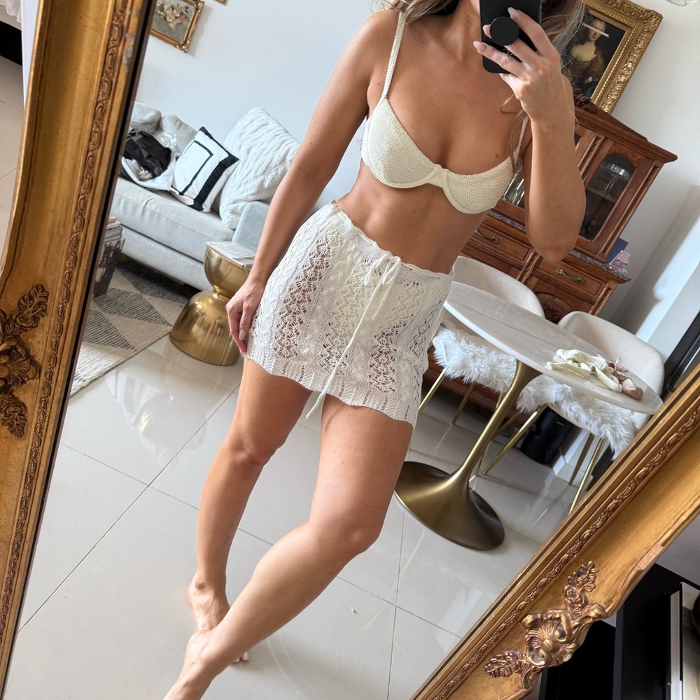 Elegant White Knit Swim Coverup